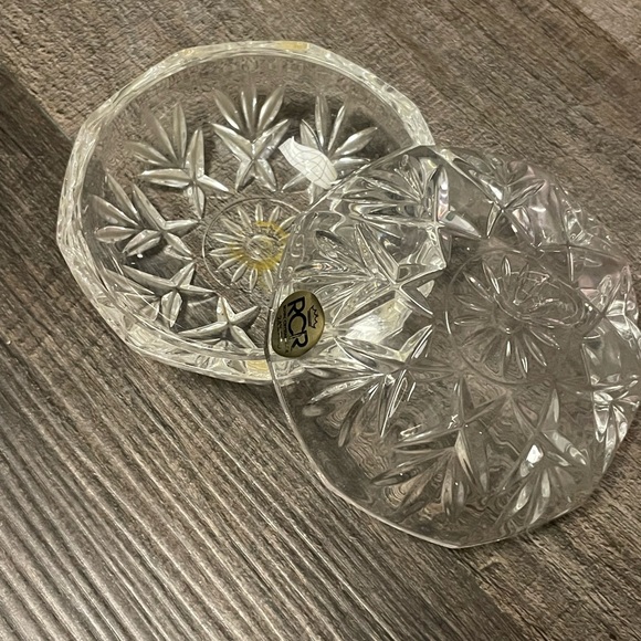 Royal Crystal Dish with Lid - Picture 3 of 5